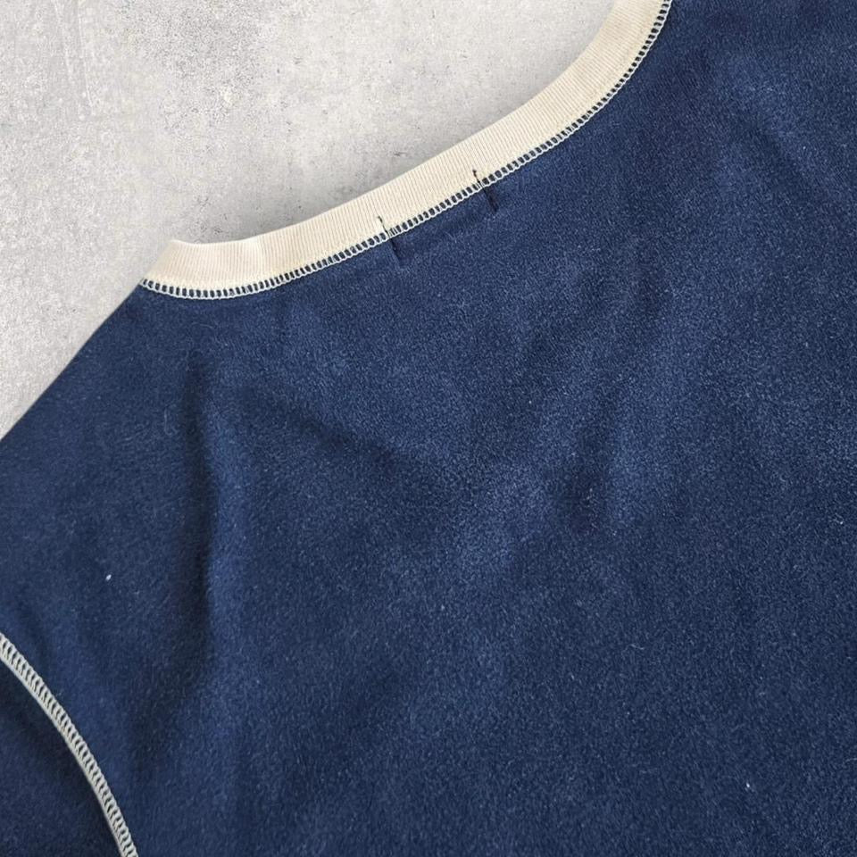 Diesel Classic V-Neck Tee - Small חולצת וי-נק של דיזל, מידה S, מצב 9/10.