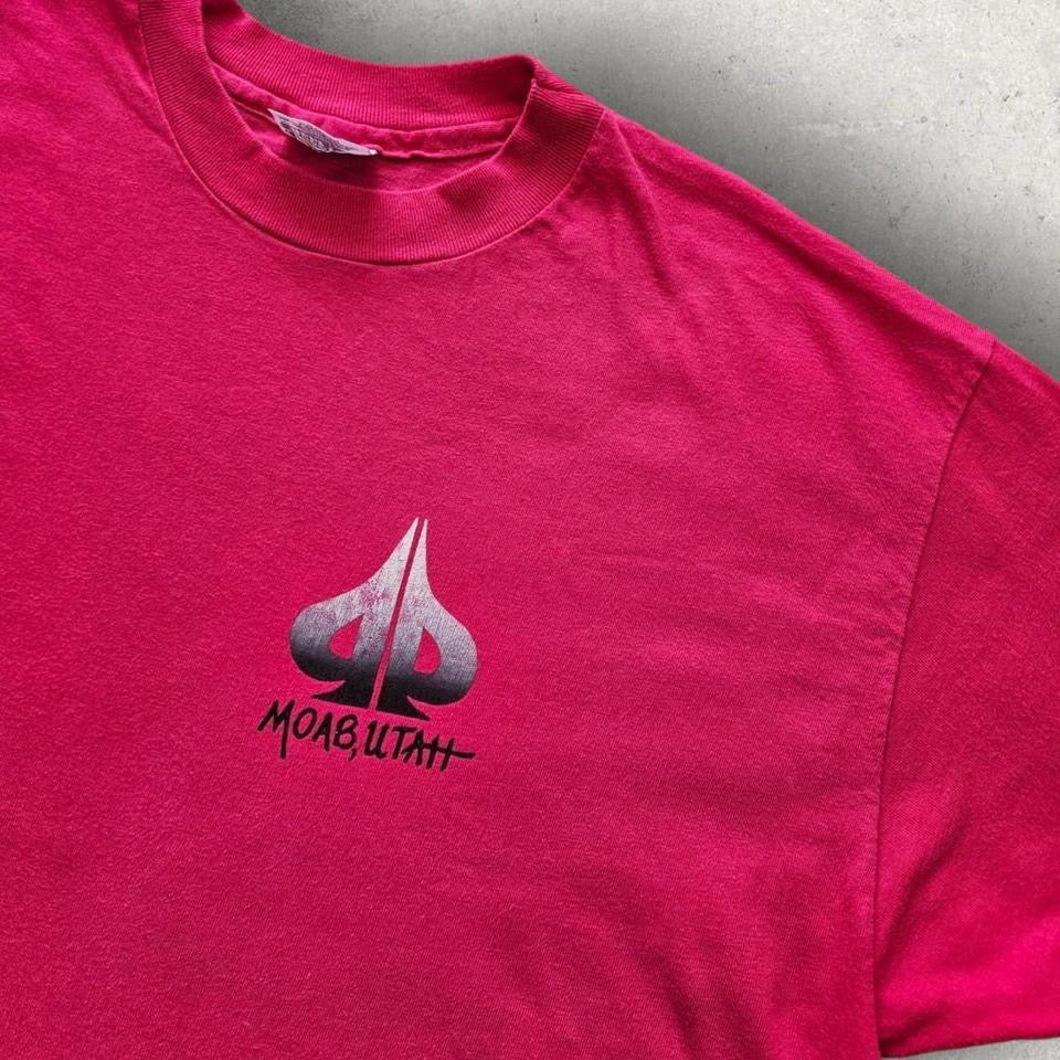 Vintage Pink Single Stitch Tee - XLarge חולצת טי וינטג׳ ורודה בתפר יחיד, מידה XL, מצב 9.5/10