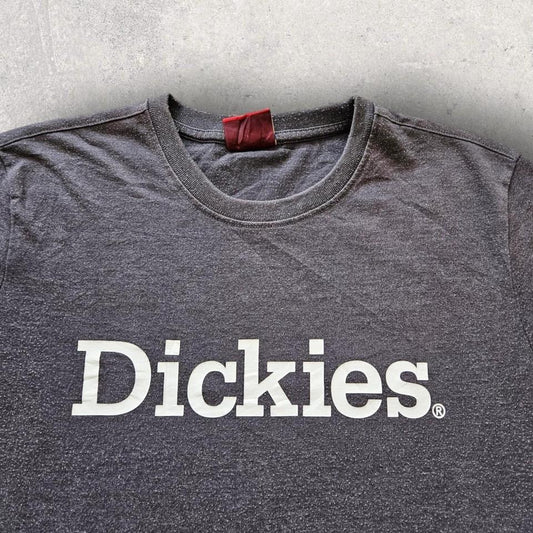 Dickies Logo Tee - Small חולצת טי של דיקיס עם לוגו, מידה S בגזרת סלימפיט
