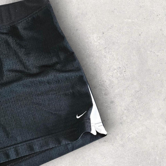 Vintage Nike Woman’s Sport Shorts, בד Dri Fit