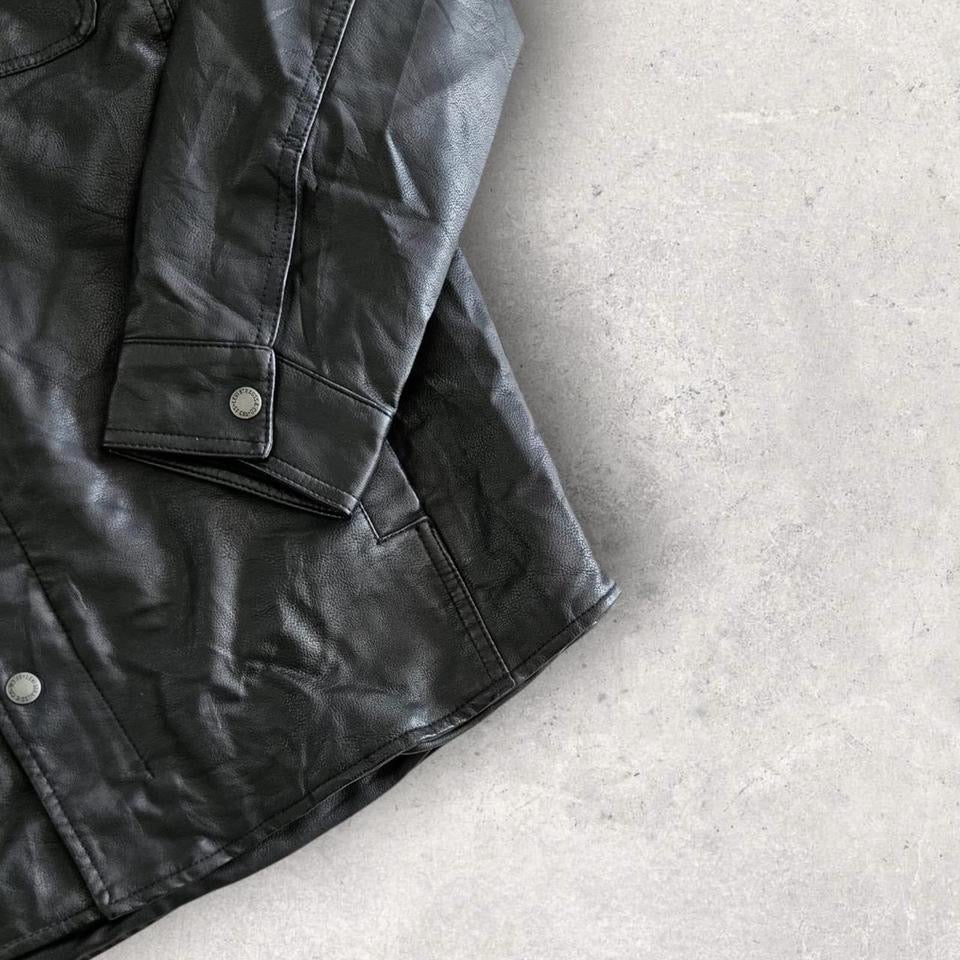 Levi’s black leather jacket large in perfect condition