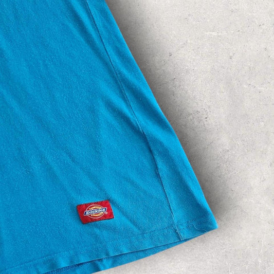 Dickies Blue Logo Tee - Small חולצה כחולה של דיקיז עם לוגו, מידה S לגבר