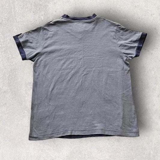 Retro reebok V-neck - 14 חולצה כחולה של ריבוק עם דהייה קלה