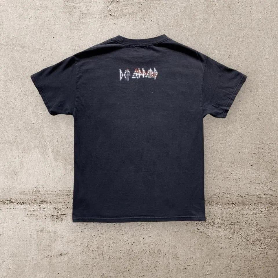 Def Leppard 2002 box T-shirt - S rare vintage rock streetwear shirt
