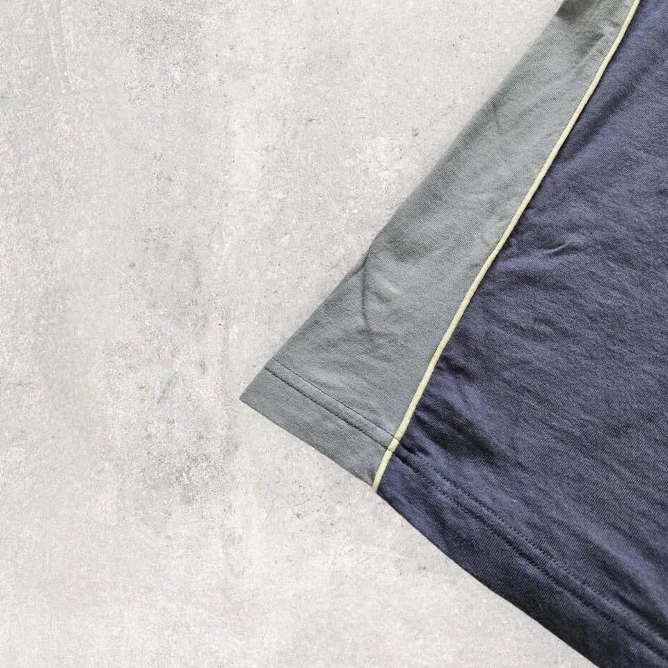 Retro reebok V-neck - 14 חולצה כחולה של ריבוק עם דהייה קלה