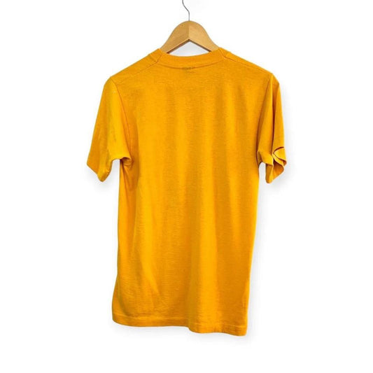 Vintage Single Stitch Graphic Tee - Small חולצת וינטג׳ גרפית עם תפר יחיד, מידה S