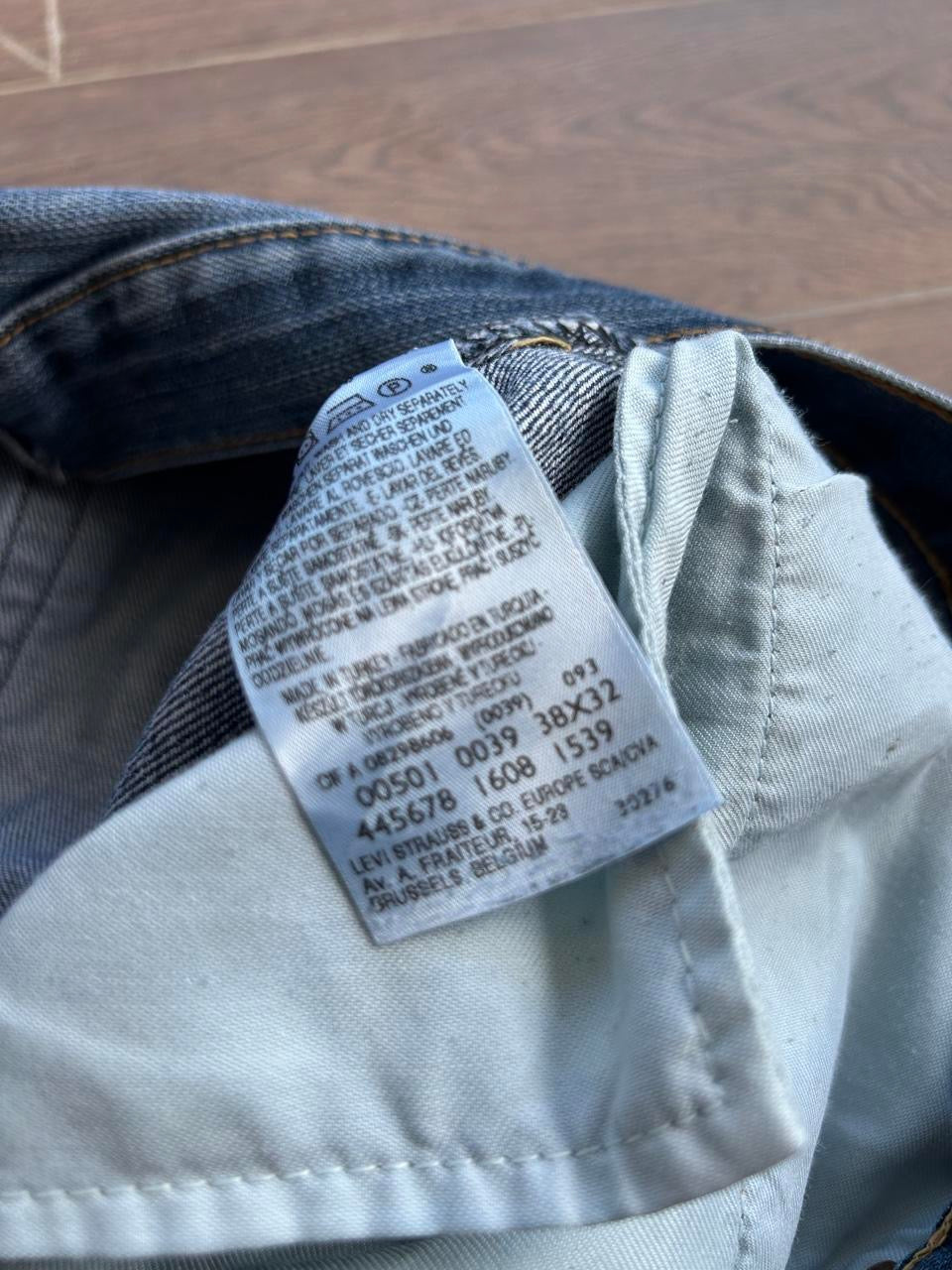 Levis 501 Navy Jeans 38x32