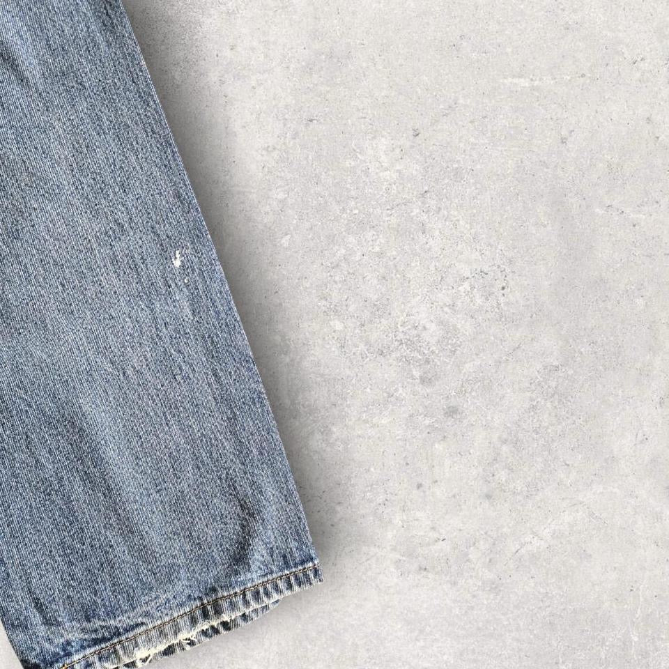 Levi’s 517 Navy Jeans – 34x32 vintage denim with marks and paint stain