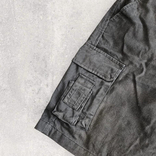 Dickies Black Cargo Workwear Shorts בצבע שחור, מידה W36