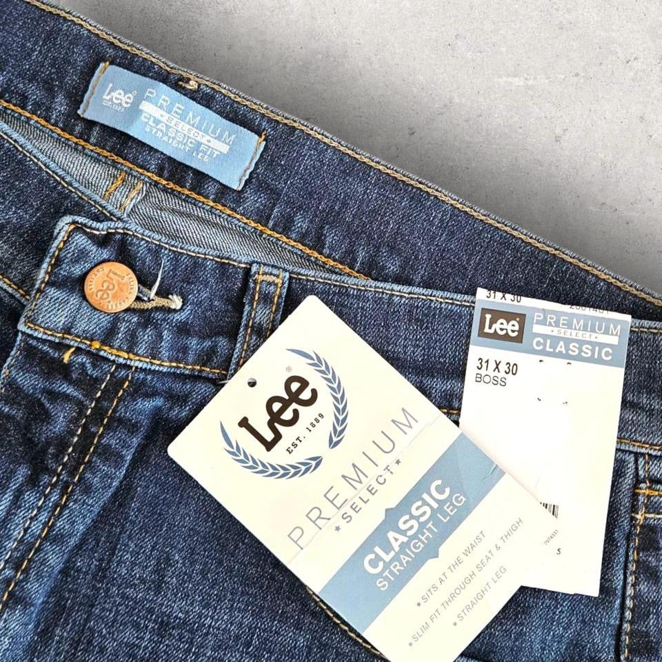 Brand New Lee Jeans W31 L30 clean straight cut