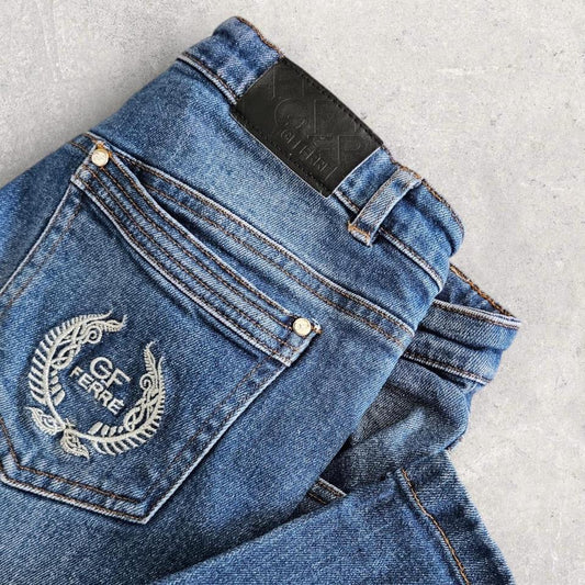 GF Ferre Woman’s Blue Jeans – ג’ינס כחול לנשים