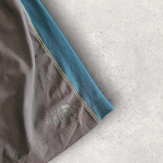 The North Face Short Traveling Pants Lizard Vintage Clothes 60.00 NIS The North Face Short Traveling Pants Uncategorized