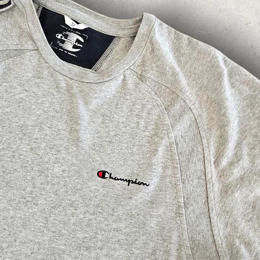 Vintage Champion Thick Polo - L Vintage Champion Thick Polo - L 85.00 NIS Lizard Vintage Clothes Polos