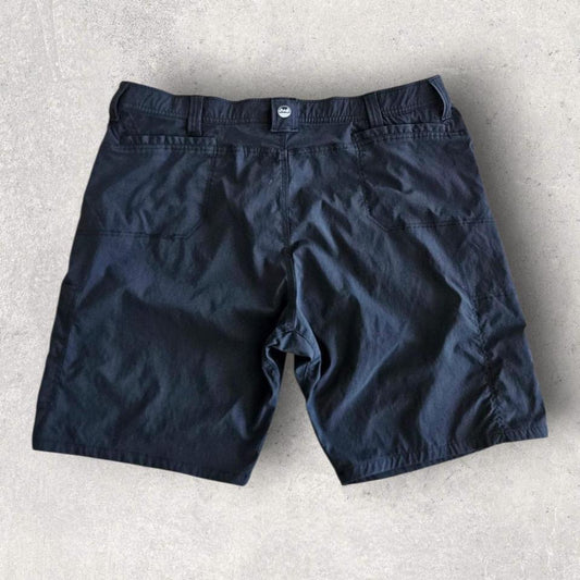 Wrangler Black Short Pants - W44 Wrangler Black Short Pants - W44 Cargo Shorts 70.00 NIS Lizard Vintage Clothes