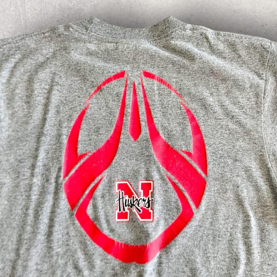 Vintage Nike Grey T-shirt - S T-Shirts Lizard Vintage Clothes 65.00 NIS Vintage Nike Grey T-shirt - S