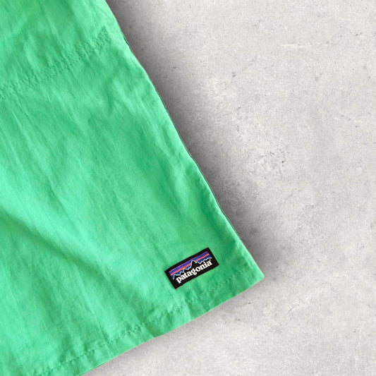 Patagonia Green Nylon Shorts - XL Patagonia Green Nylon Shorts - XL Jogger Shorts Lizard Vintage Clothes