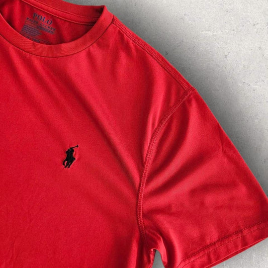 Polo Ralph Lauren red T-shirt - S Polo Ralph Lauren red T-shirt - S 40.00 NIS Lizard Vintage Clothes T-Shirts