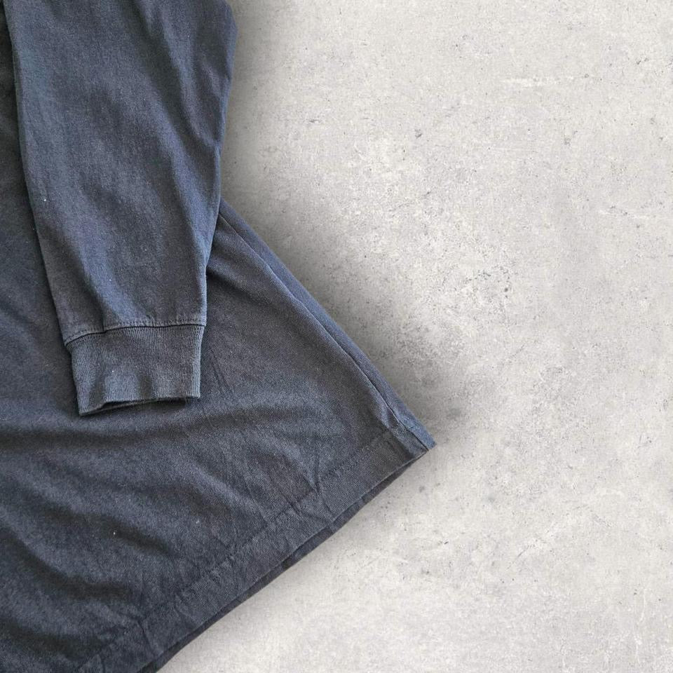 Carhartt Navy Long Sleeve Pocket T-shirt - XXL Carhartt Navy Long Sleeve Pocket T-shirt - XXL 120.00 NIS Lizard Vintage Clothes T-Shirts