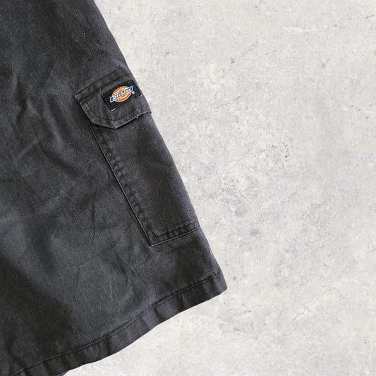 Dickies Black Cargo Shorts - W42Cargo ShortsLizard Vintage Clothes