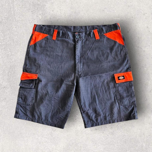 Dickies Grey Cargo Shorts - W44Cargo ShortsLizard Vintage Clothes