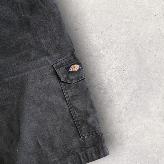 Dickies Black Cargo shorts - W42Lizard Vintage ClothesCargo Shorts