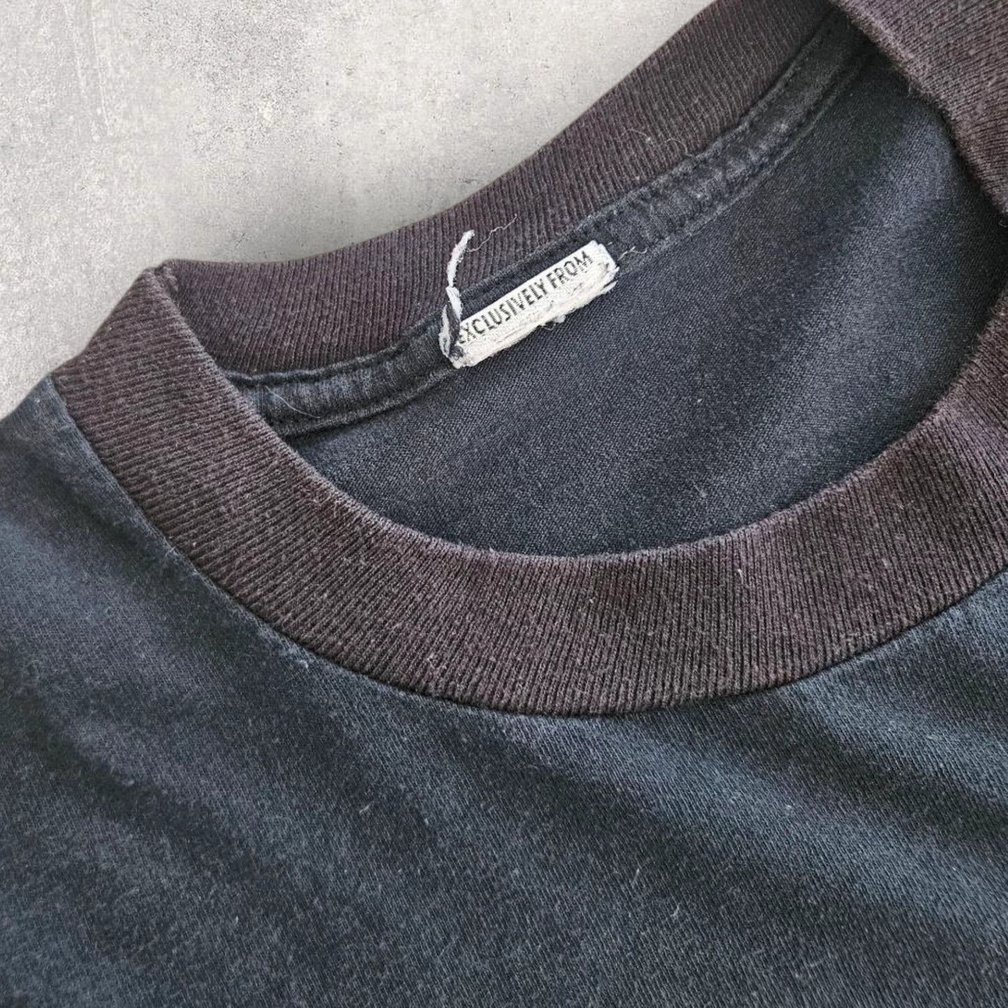 Vintage Graphic Black Tshirt - XL חולצת טי שחורה גרפית וינטג'