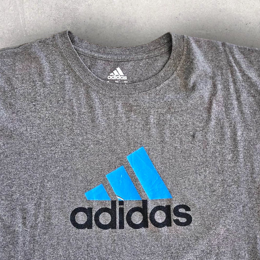 Adidad grey Logo Tshirt - XL חולצת טי אפורה לוגו אדידס וינטג'