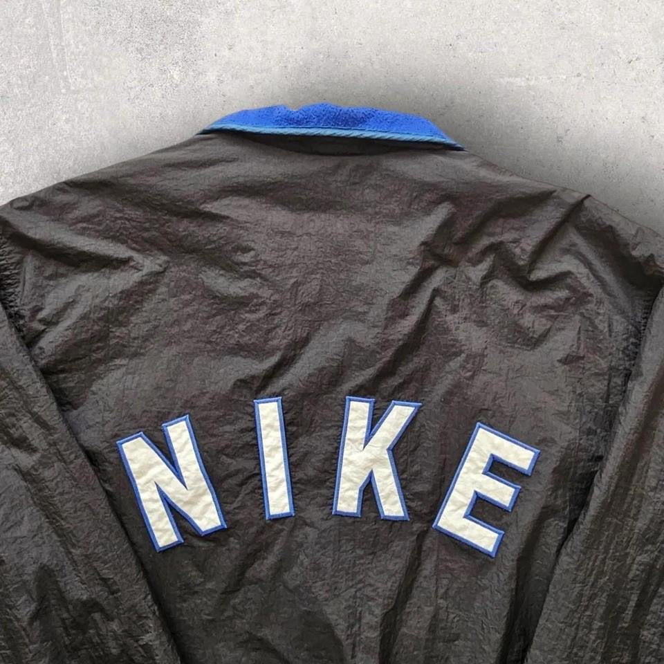 Vintage Nike puffer jacket 2XL unisex with broken zipper and button