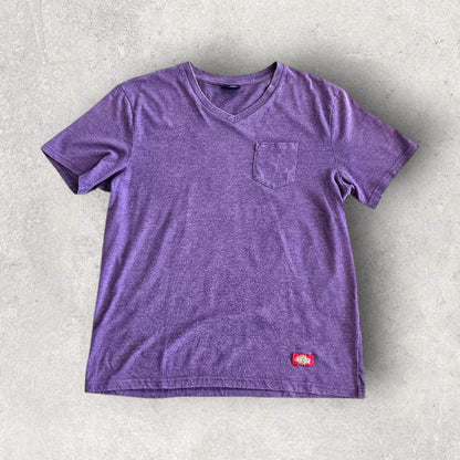 Dickies Purple V-neck Tee - Medium חולצת וי סגולה של Dickies, מידה M