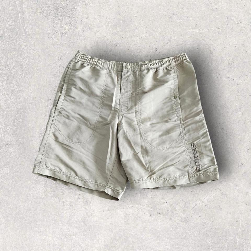 Vintage Adidas Cream Shorts עם גומי במותן