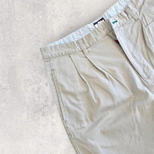 ommy Hilfiger grey short pants size W34 waist 84cm length 54cm missing main button
