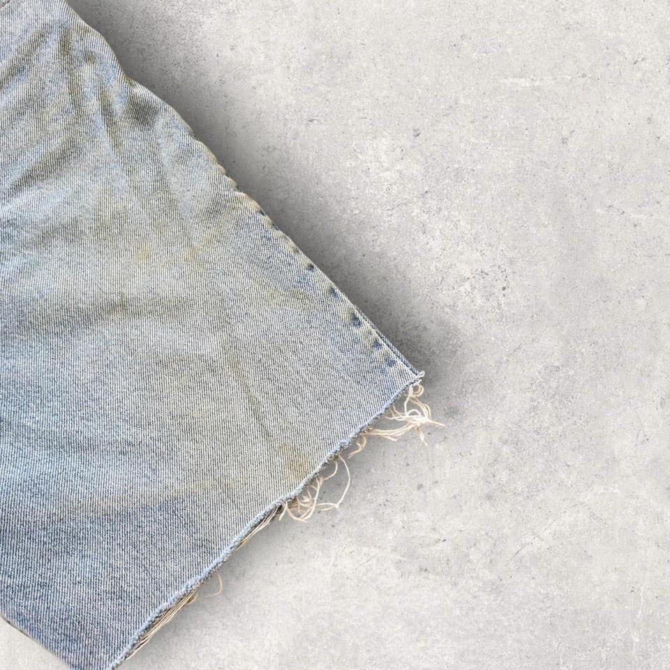 Lee Riders short jeans size W34 with front and back stains