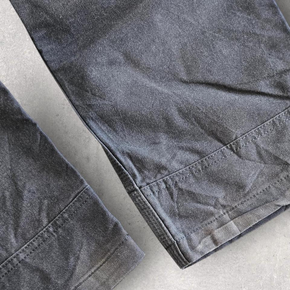 Carhartt grey workwear jeans 34x32 with straight fit and visible front marks