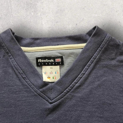 Retro reebok V-neck - 14 חולצה כחולה של ריבוק עם דהייה קלה