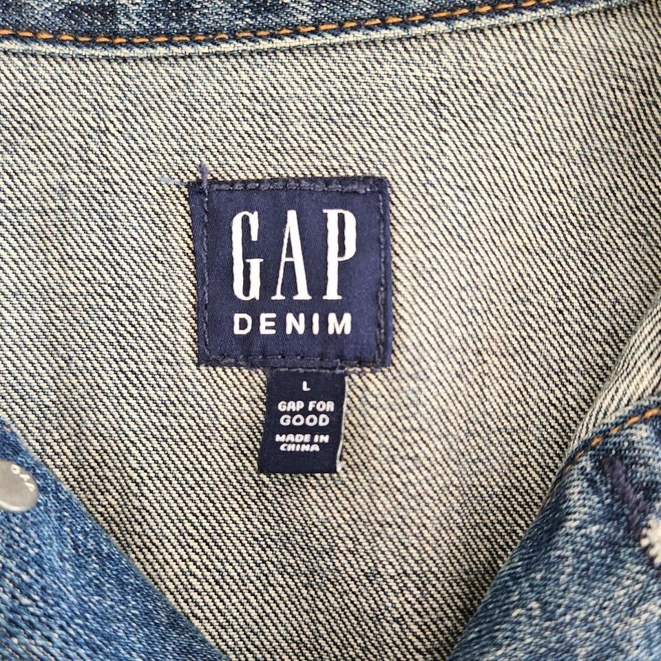 Gap denim jacket size L perfect condition no flaws