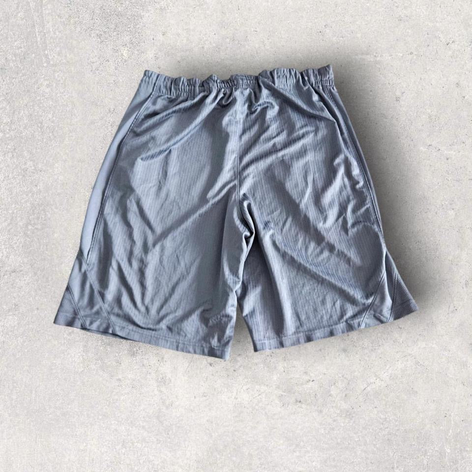 Nike Grey Basketball Shorts בצבע אפור