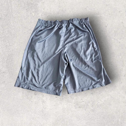 Nike Grey Basketball Shorts בצבע אפור