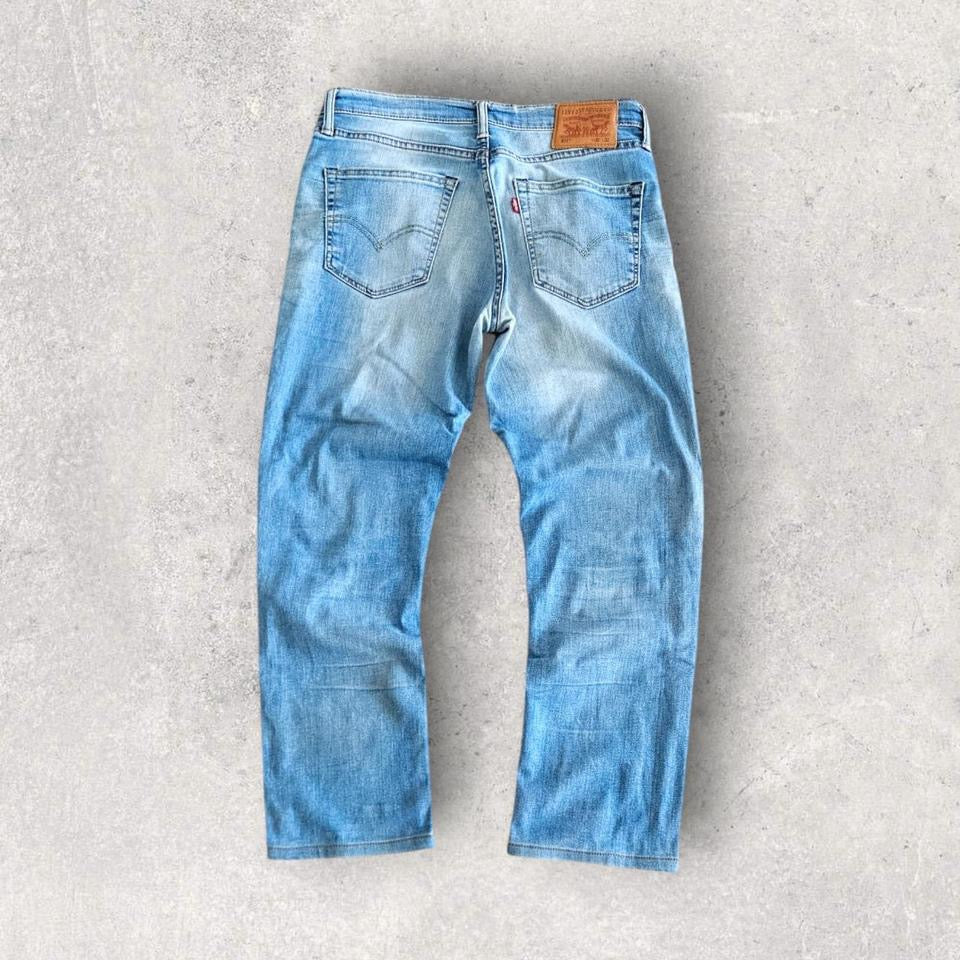 Levi’s 511 Blue Jeans – 32x32 עם דהייה וכתם קל