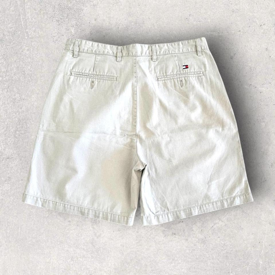 ommy Hilfiger grey short pants size W34 waist 84cm length 54cm missing main button