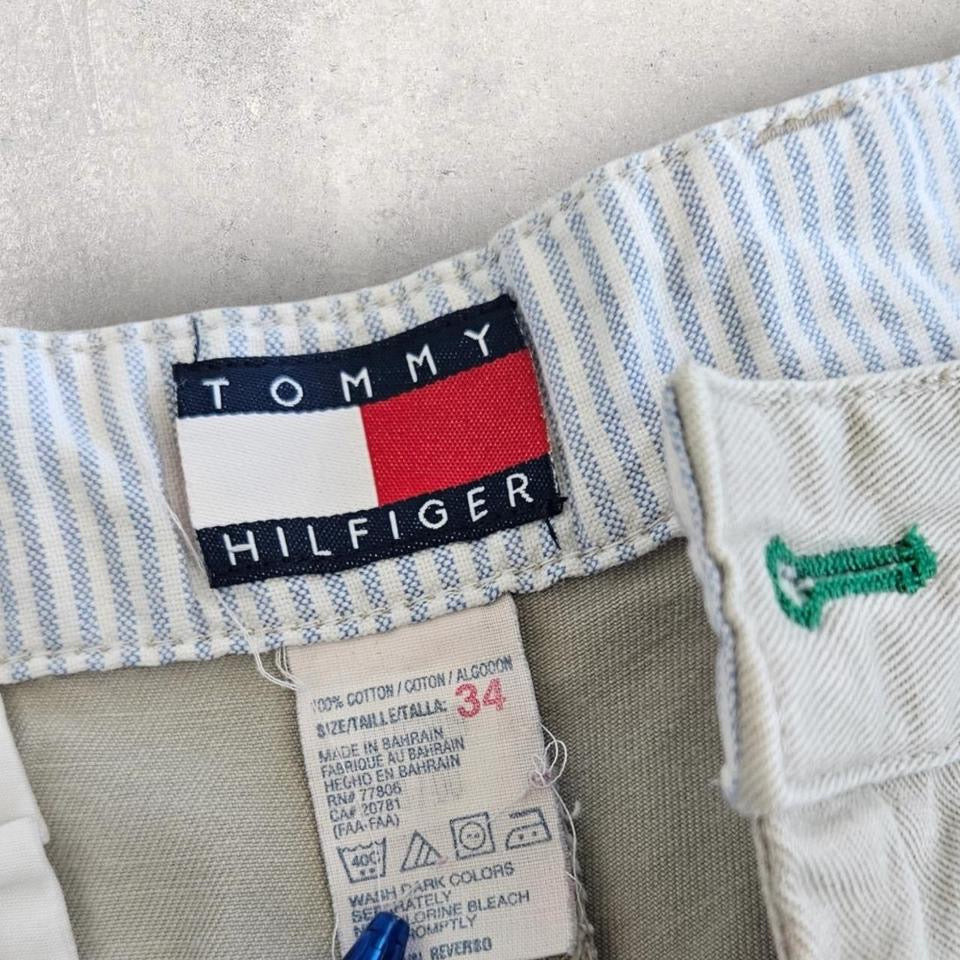 ommy Hilfiger grey short pants size W34 waist 84cm length 54cm missing main button