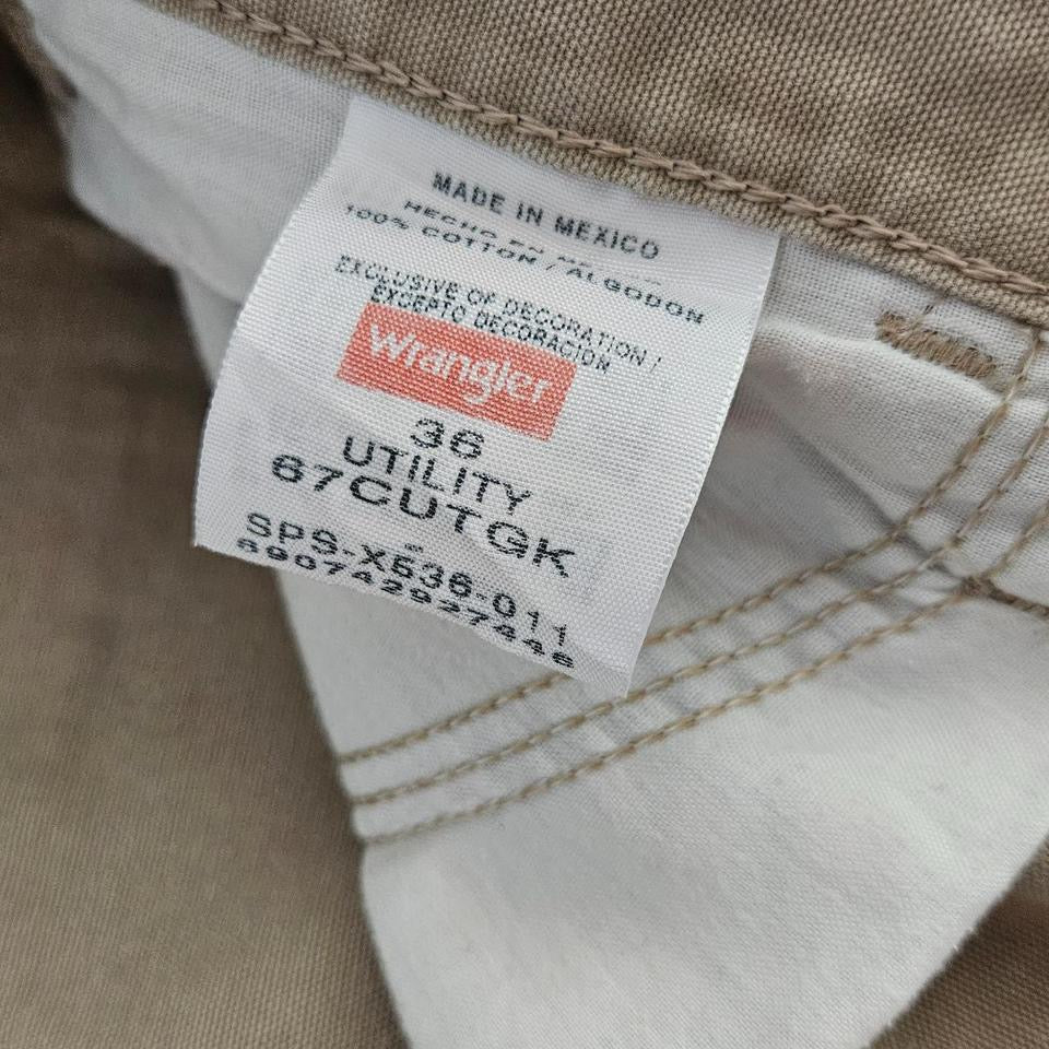 Wrangler Cream Carpenters Shorts W36
