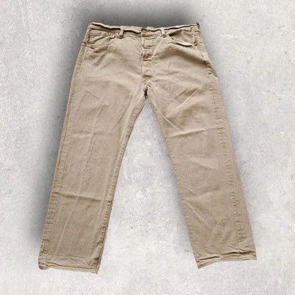 Levi’s 501 White Oak Denim עם סימן קטן בגב
