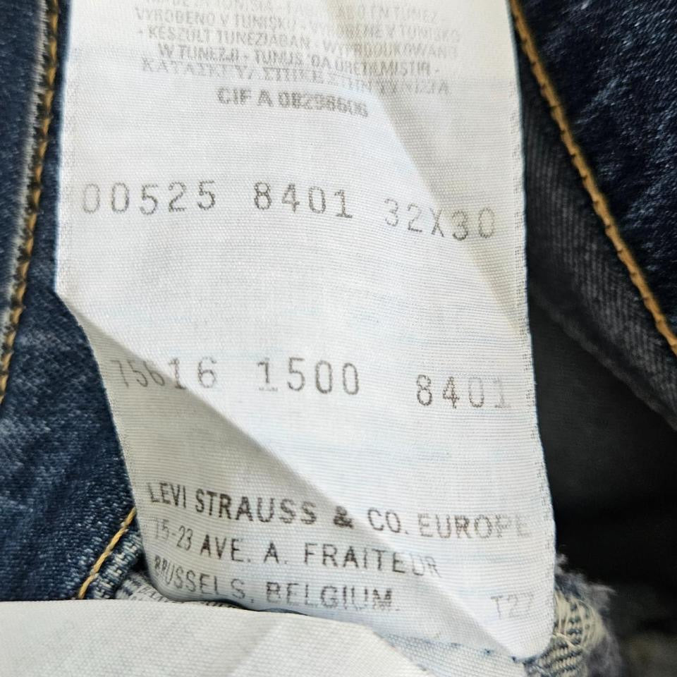 Levi’s Woman’s Navy Jeans בצבע כחול כהה, מידה מותן 74 ס״מ