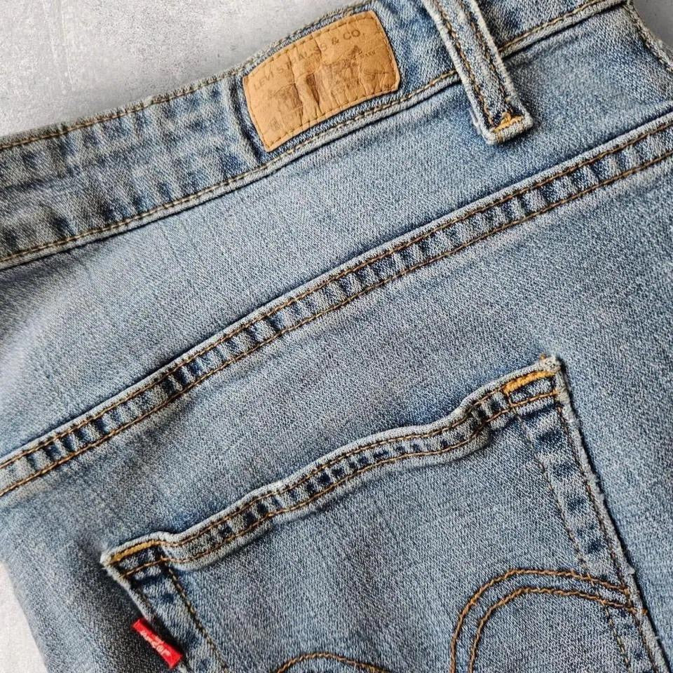 Levis 580 woman’s shorts בגזרת Boot Cut, צבע כחול