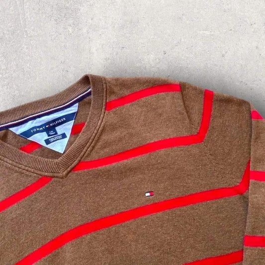 Tommy Hilfiger sweater - M, סוודר ירוק עם פסים אדומים ולוגו רקום
