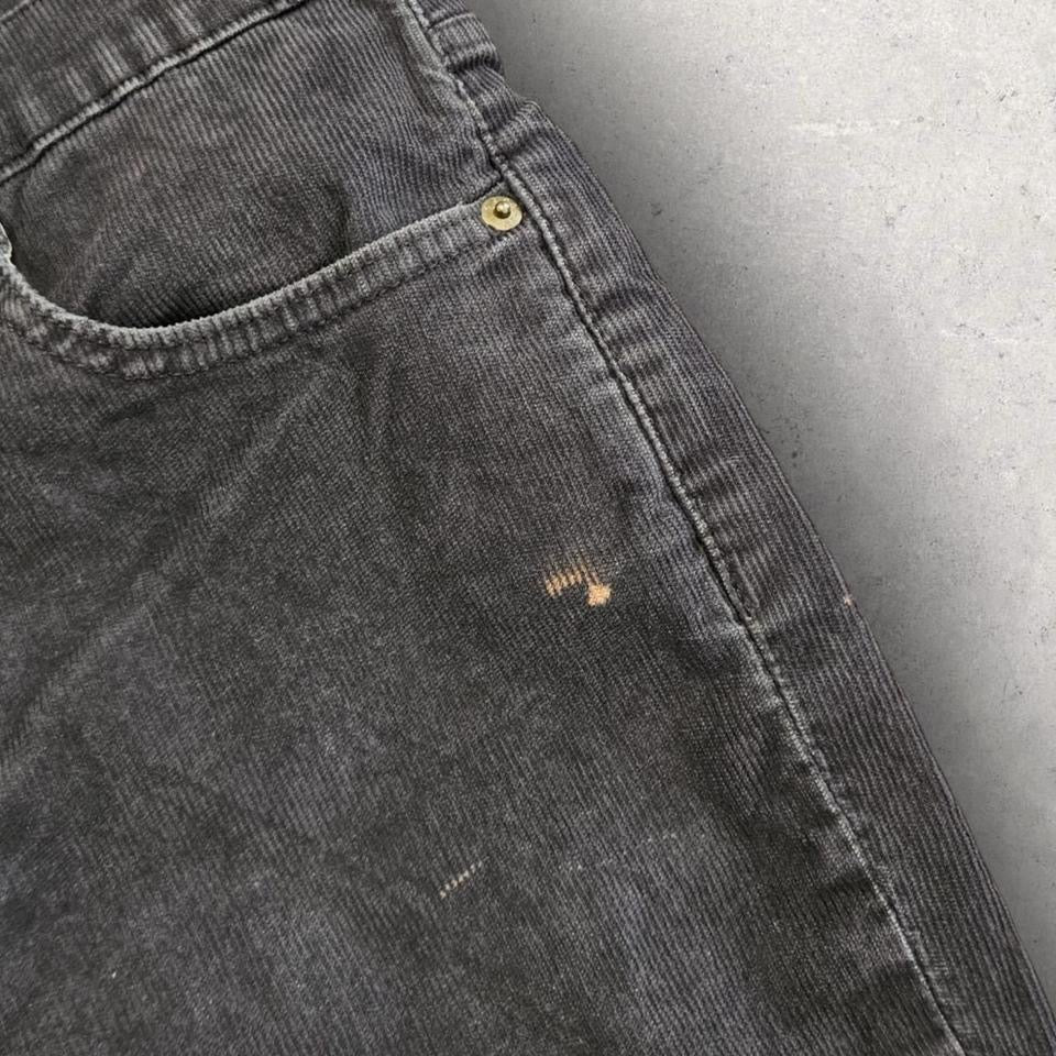 Levi’s 514 Navy Corduroy pants – 30x32 עם כתם קטן מקדימה
