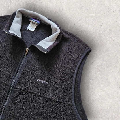 Patagonia light fleece vest large, men’s L, hole on bottom, light wear marks, 8.5/10 condition
