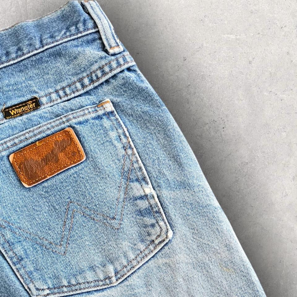 Wrangler Blue Jeans – 36x42 עם סימנים קטנים מקדימה