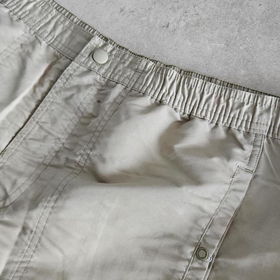 Vintage Adidas Cream Shorts עם גומי במותן
