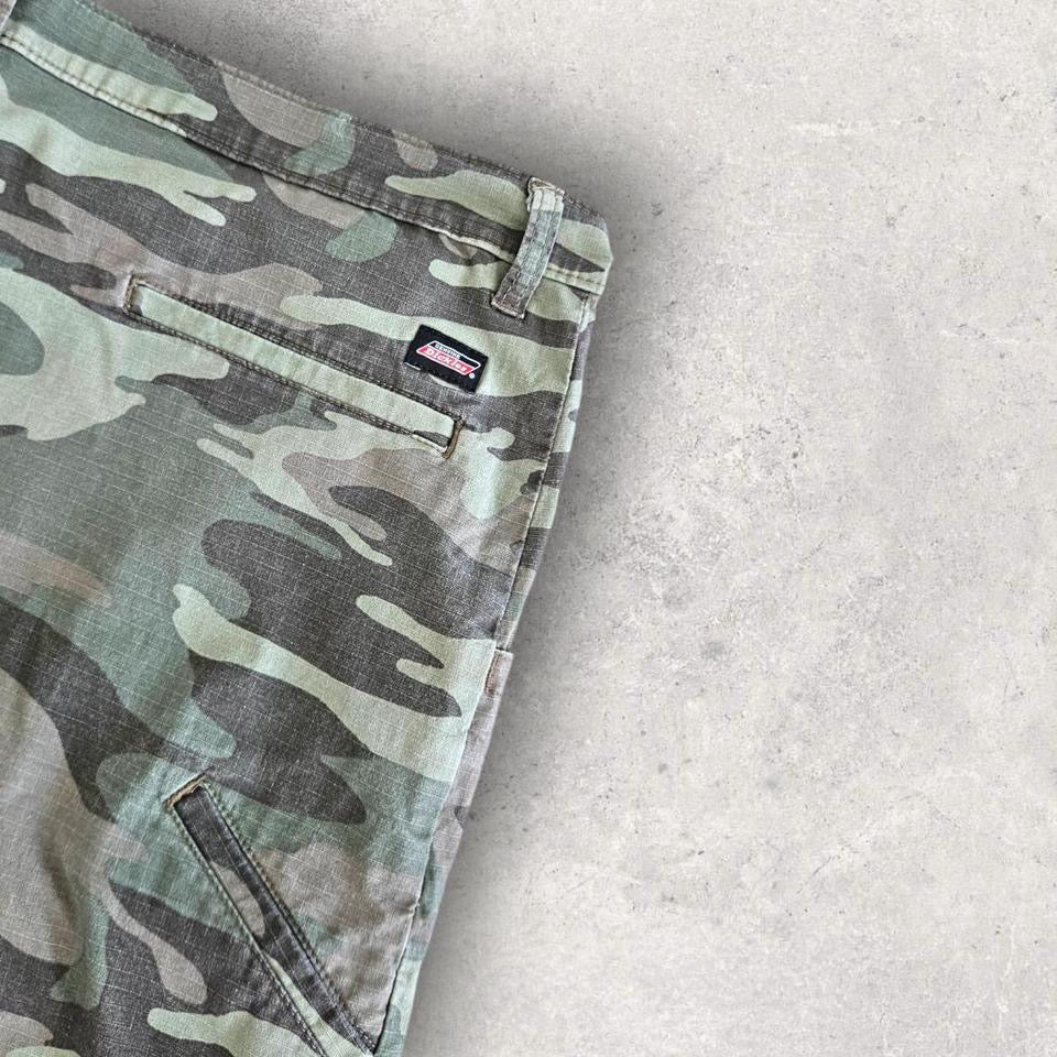 Dickies Camo Shorts בהדפס קאמופלאז
